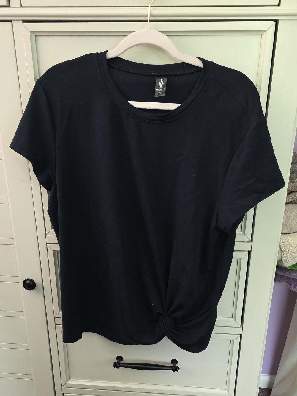 Skechers Black Short-Sleeve Tee with Front Knot